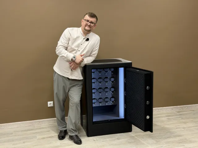 
<span>Сейф для автоподзавода и хранения часов PaulDesign Alliance 100 Black (виндеры)</span>
